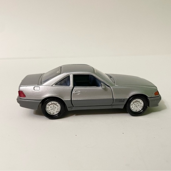 Matchbox Super Kings Mercedes Benz 500 SL - Picture 5 of 10